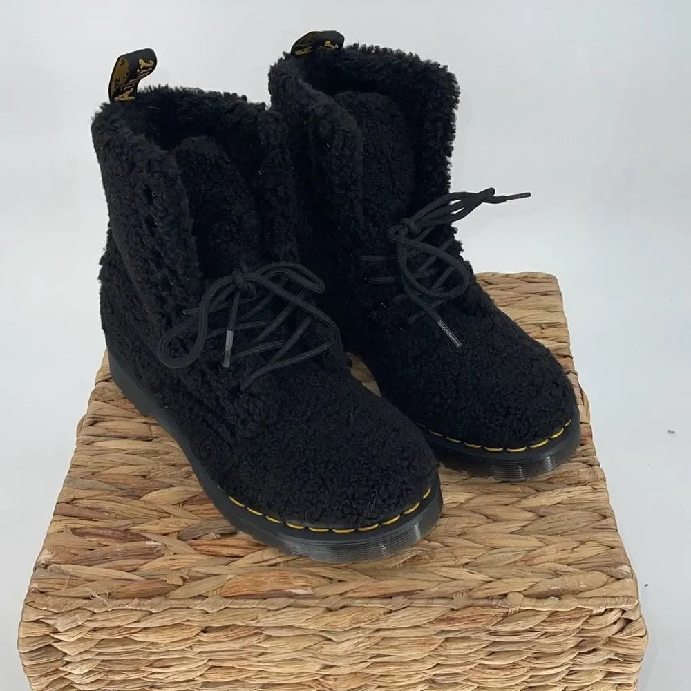 Dr. Martens 1460 PASCAL WOMEN'S FAUX SHEARLING BOOTS Size 7‎ Black